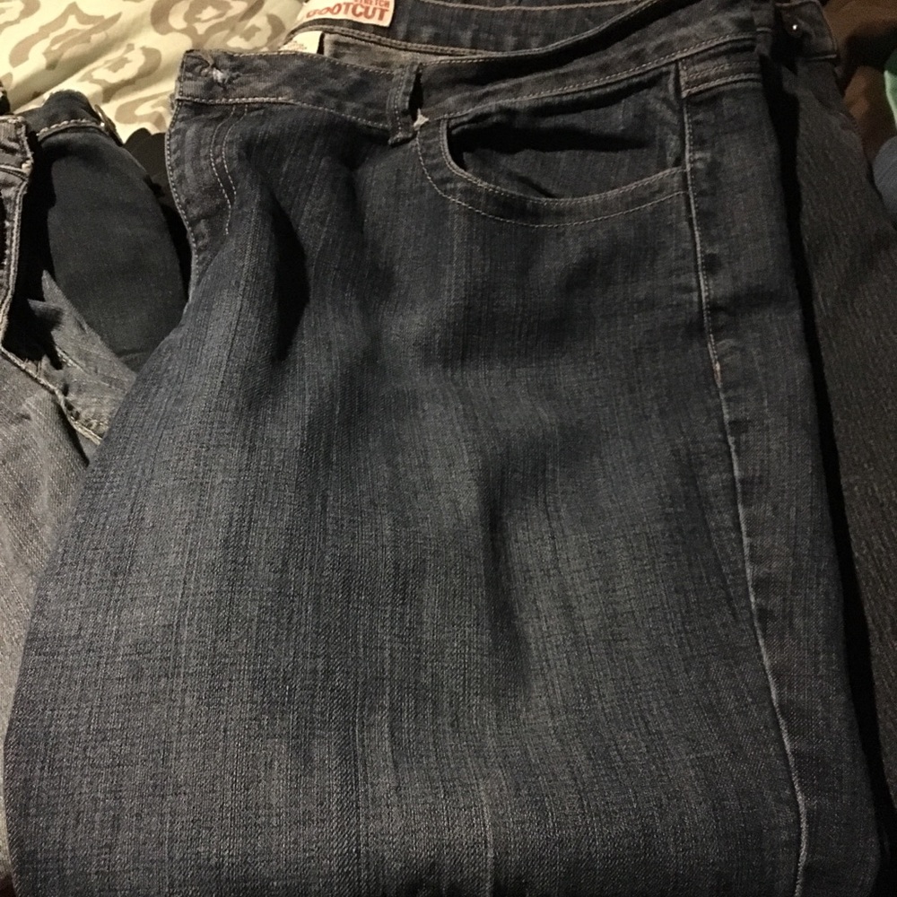 Jeans - Picture 2 of 3